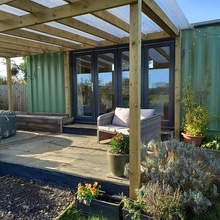 Sweet Pea Cabin Badsey ภายนอก รูปภาพ