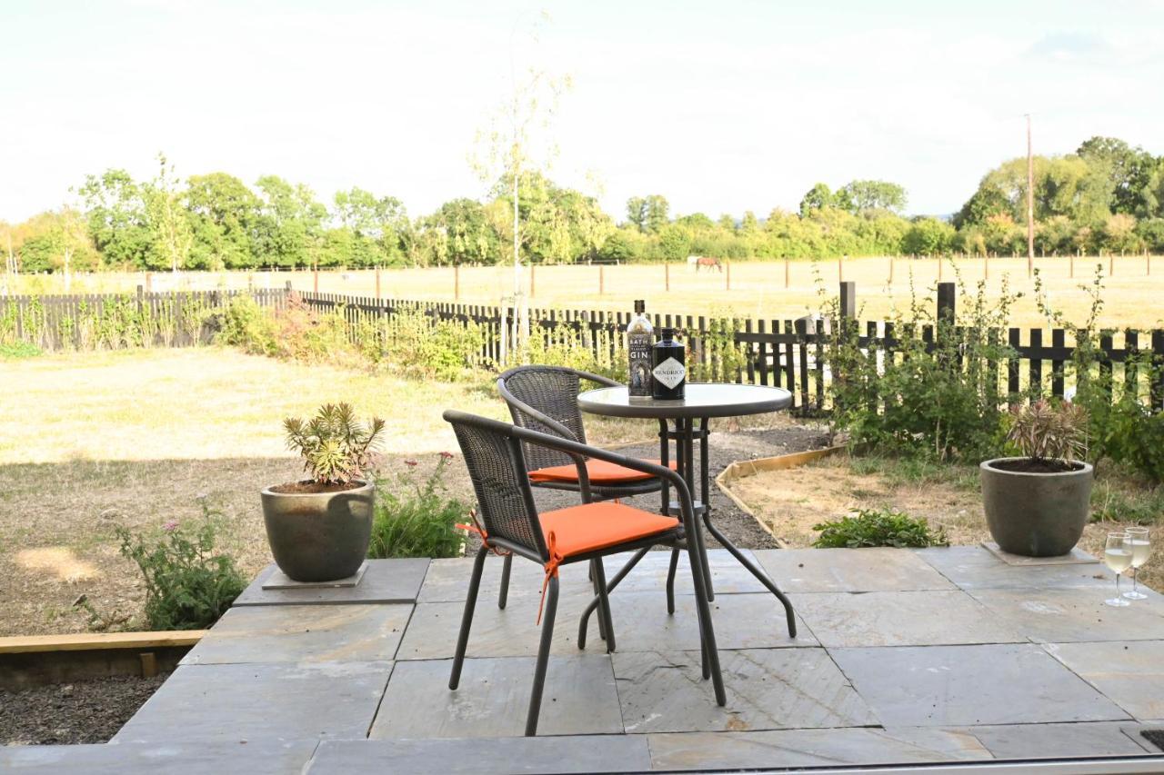 Sweet Pea Cabin Badsey ภายนอก รูปภาพ