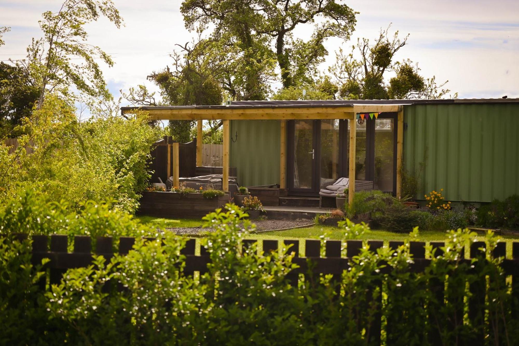 Sweet Pea Cabin Badsey ภายนอก รูปภาพ